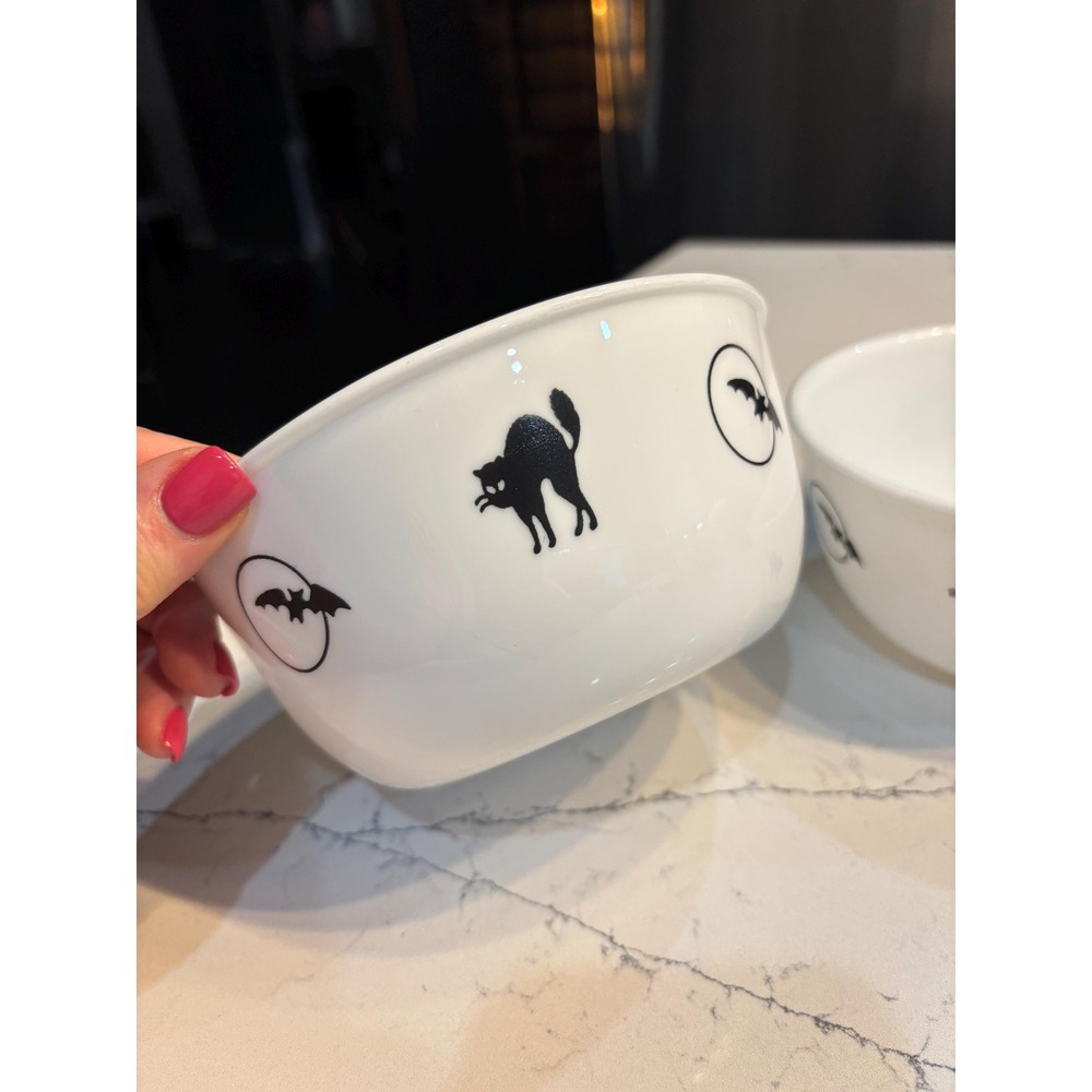 2- Corelle Vintage Halloween Bowl Discontinued 28oz Soup Bowl "Black Cats & Bats - Picture 4 of 5
